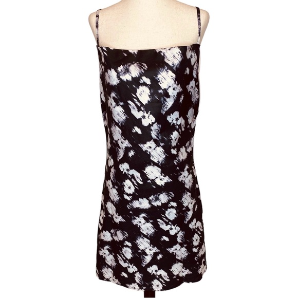 NWT Bebe printed cowl neck sleeveless mini dress, sz 6 - Picture 1 of 10
